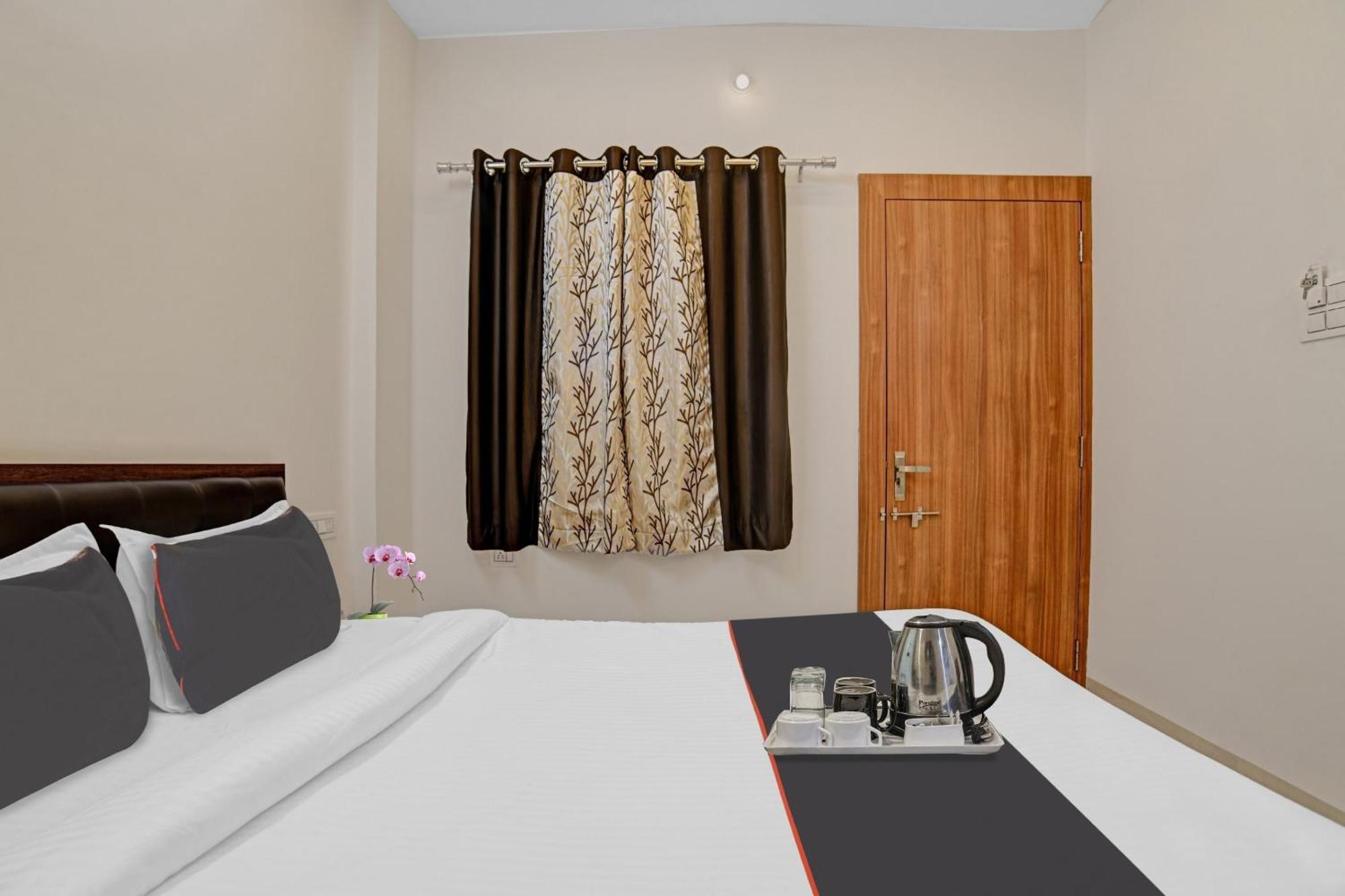 Collection O Riddhi Siddhi Hotel Indore Exterior photo