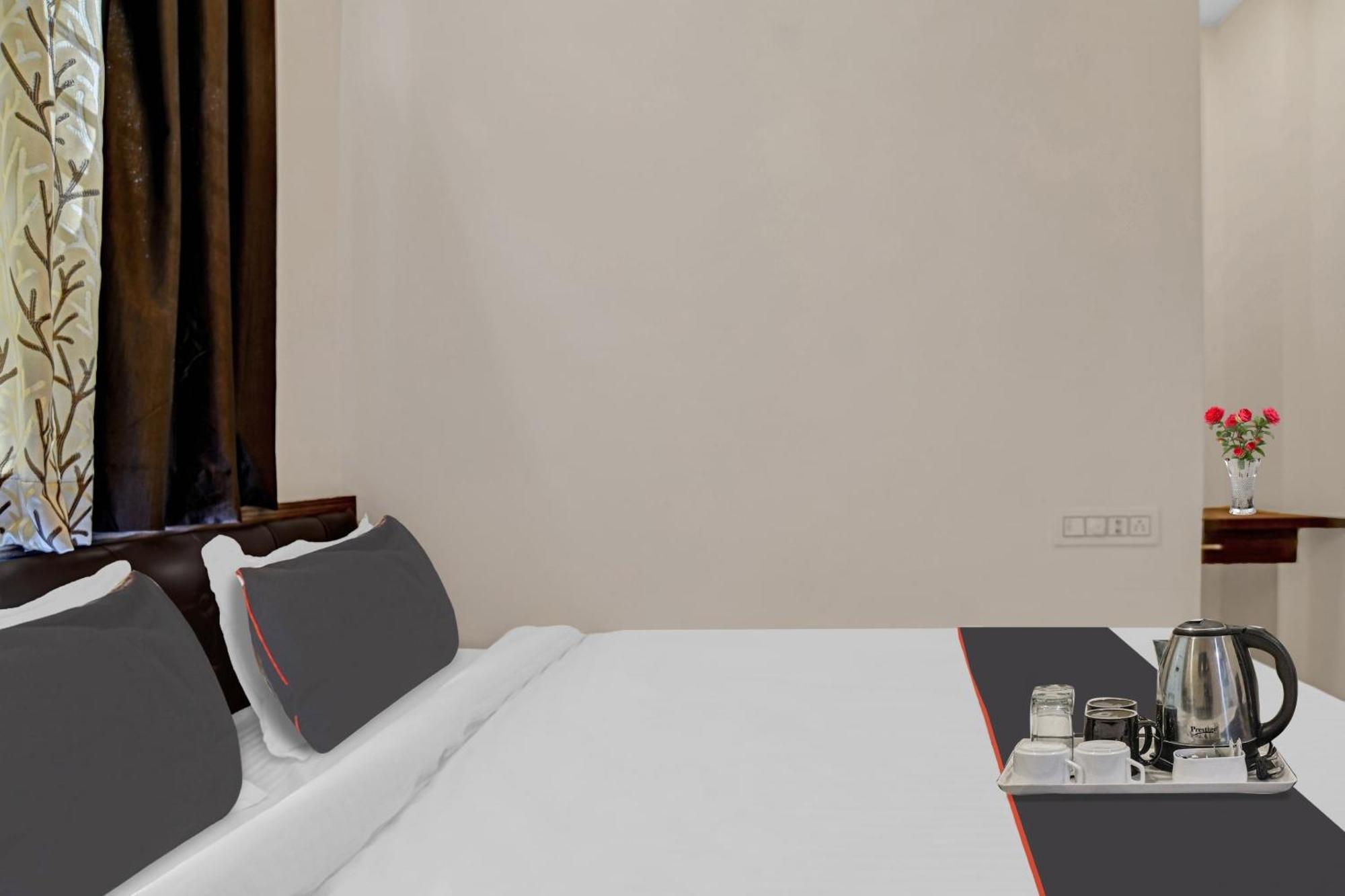 Collection O Riddhi Siddhi Hotel Indore Exterior photo
